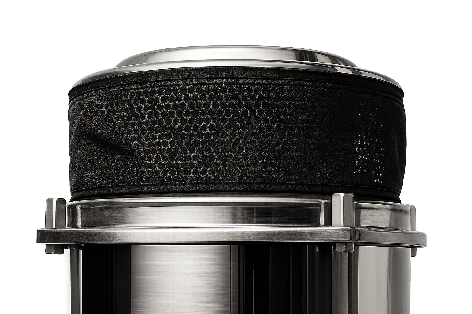 Moisture-repellant mesh pre-filter for air cleaner