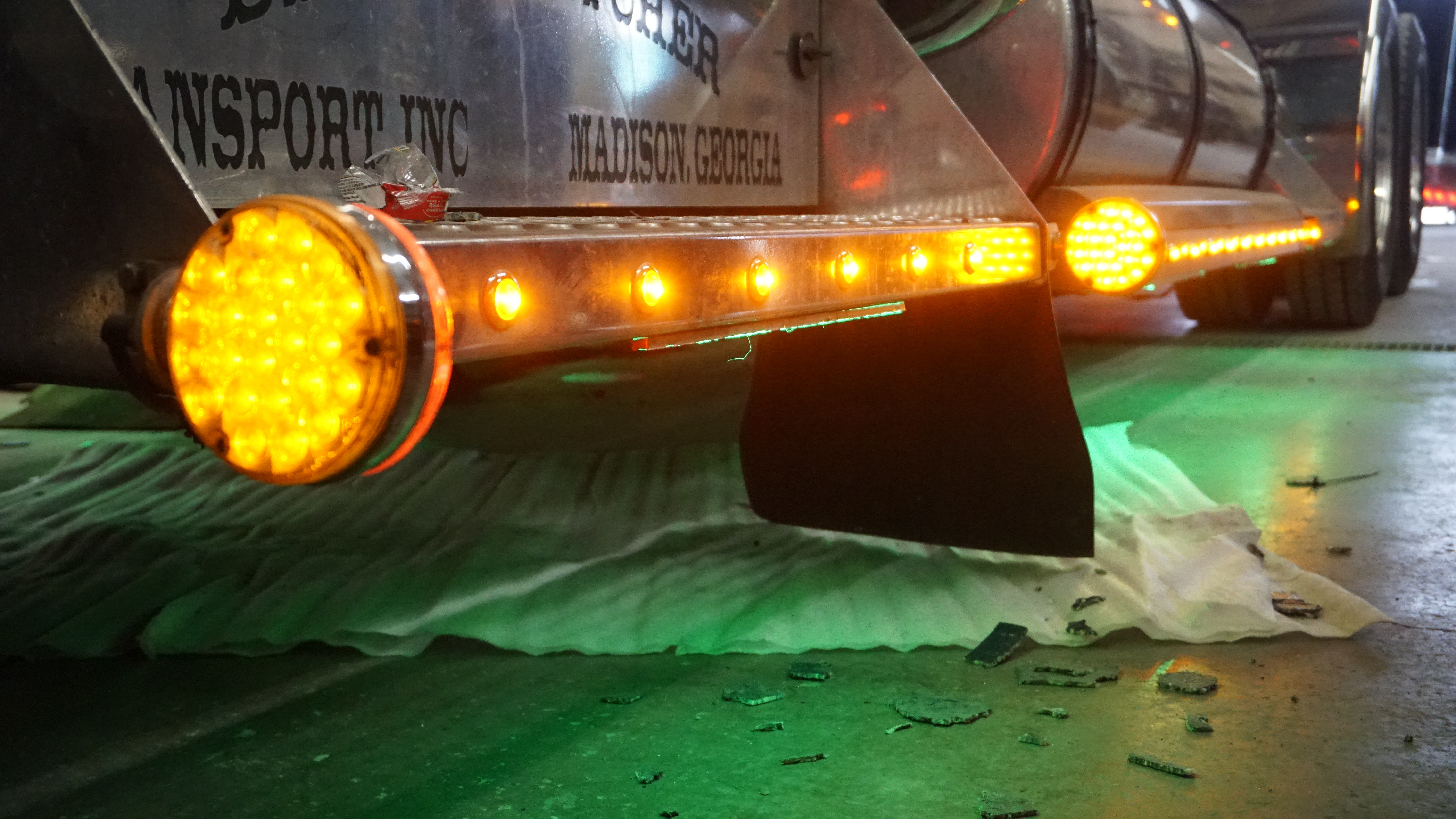 Frame Crossbar Lighting Panel Amber