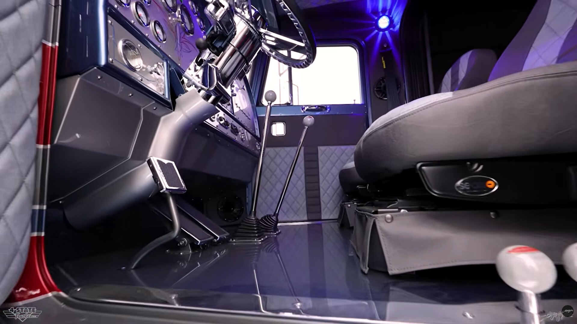 Haul of Fame - Outta the Ordinary - Flat Floor Interior