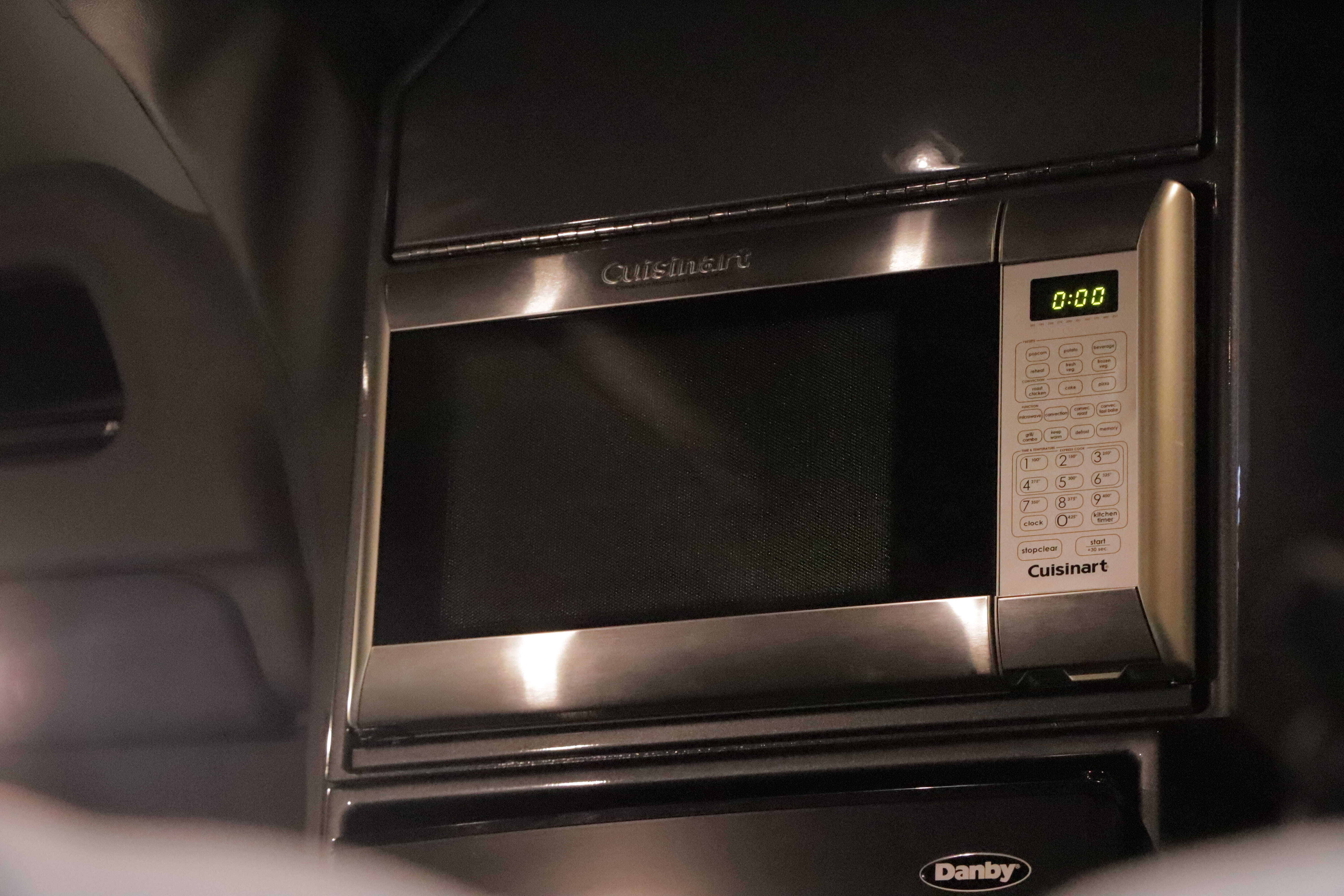 microwave-in-sleeper-cabin.jpg