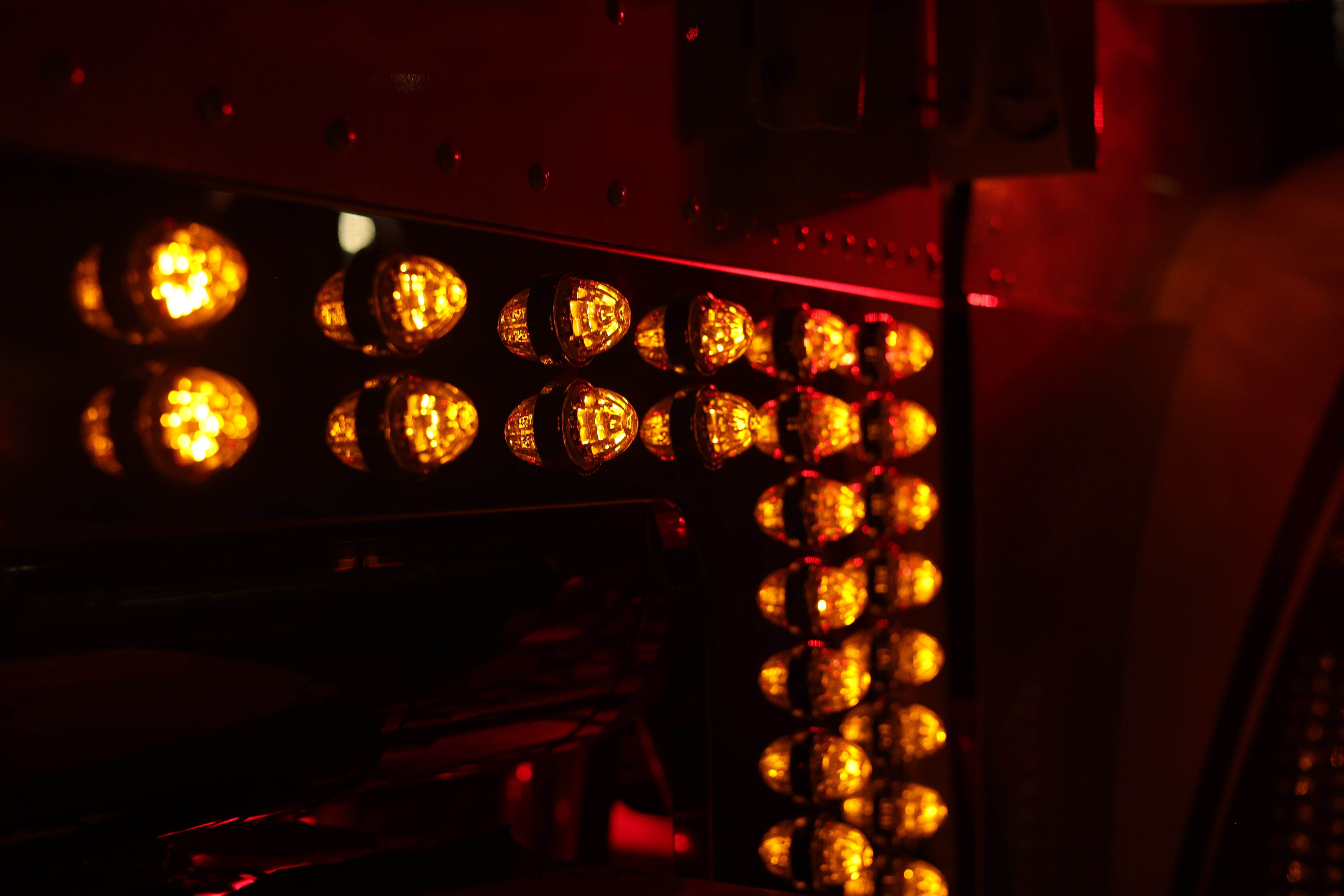 Frame Crossbar Lighting Panel Amber