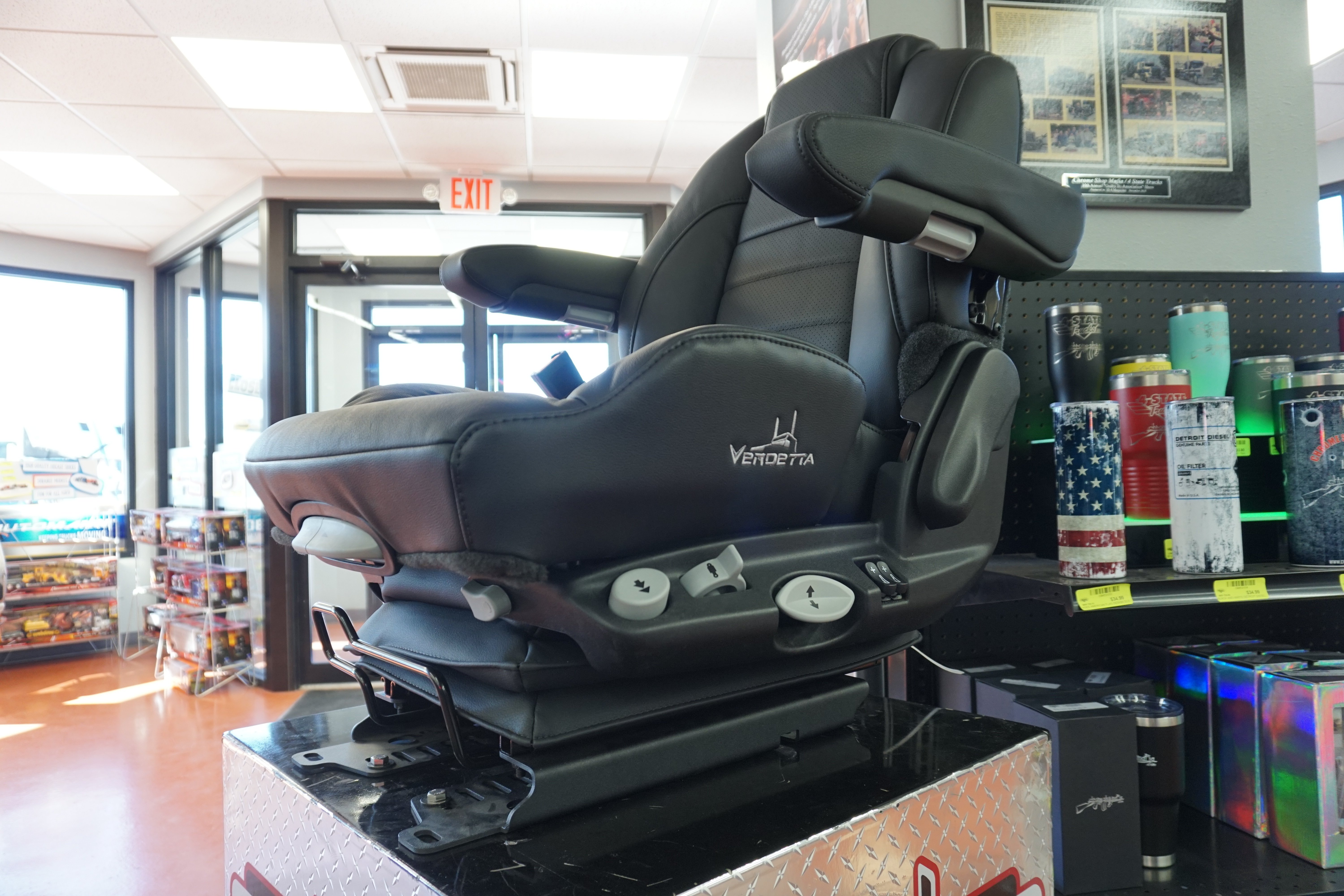 Black Leather Vendetta Seating